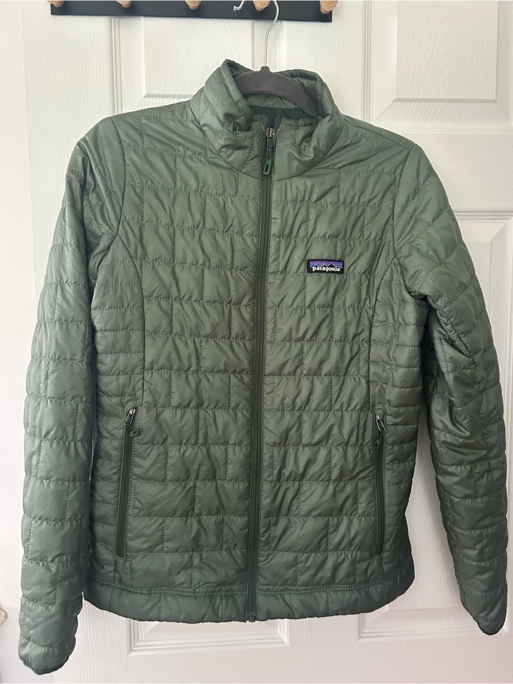 Green Women’s Patagonia Lightweight Puffer Jacket EUC Size Small